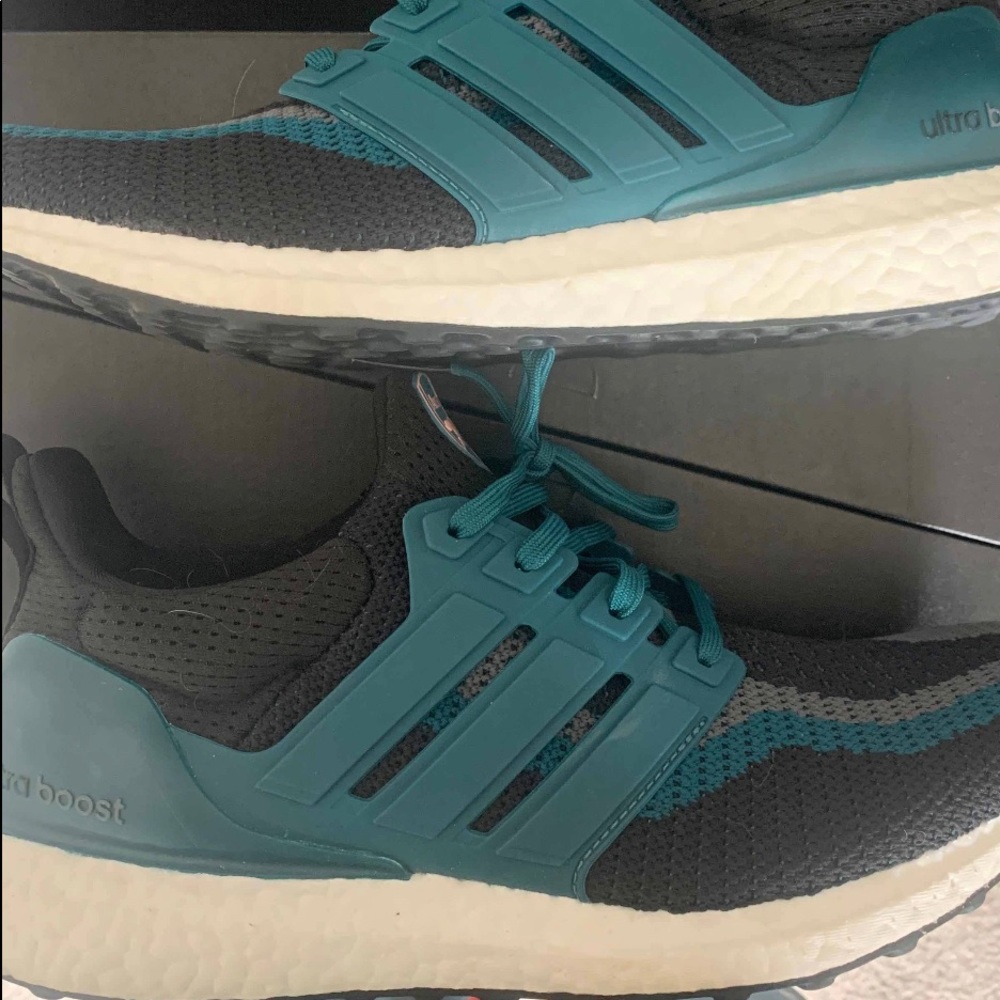 Adidas Ultra Boost - Arsenal DNA